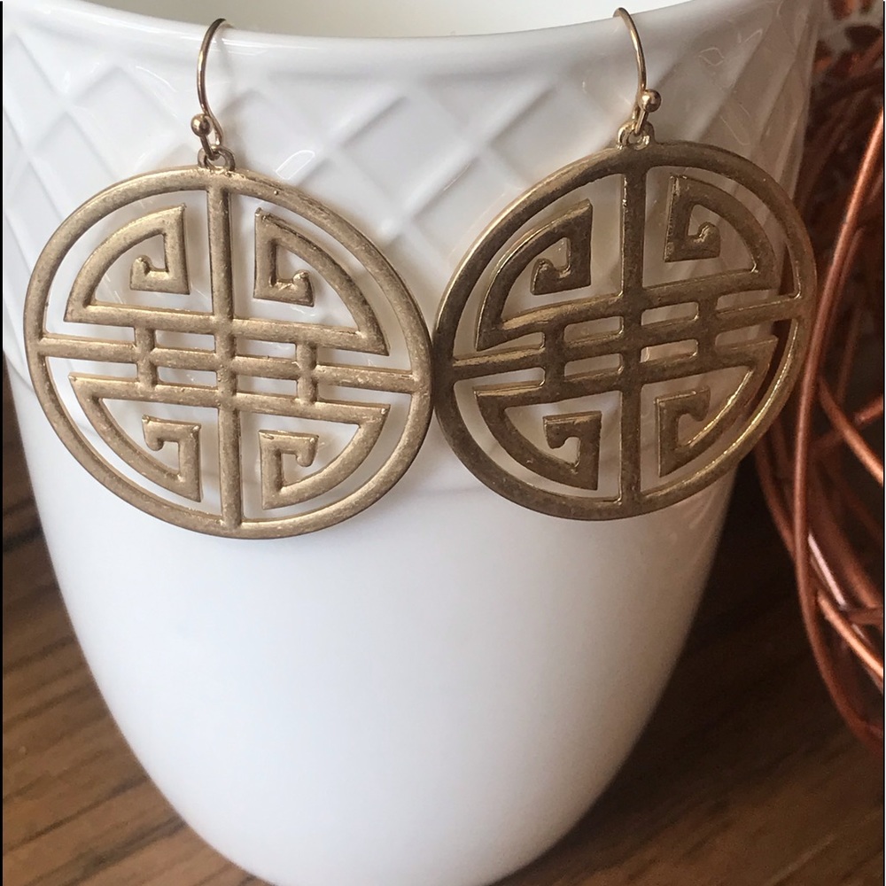 Gold Tone Drop Filigree Medallion Earrings! Boho - Picture 4 of 6